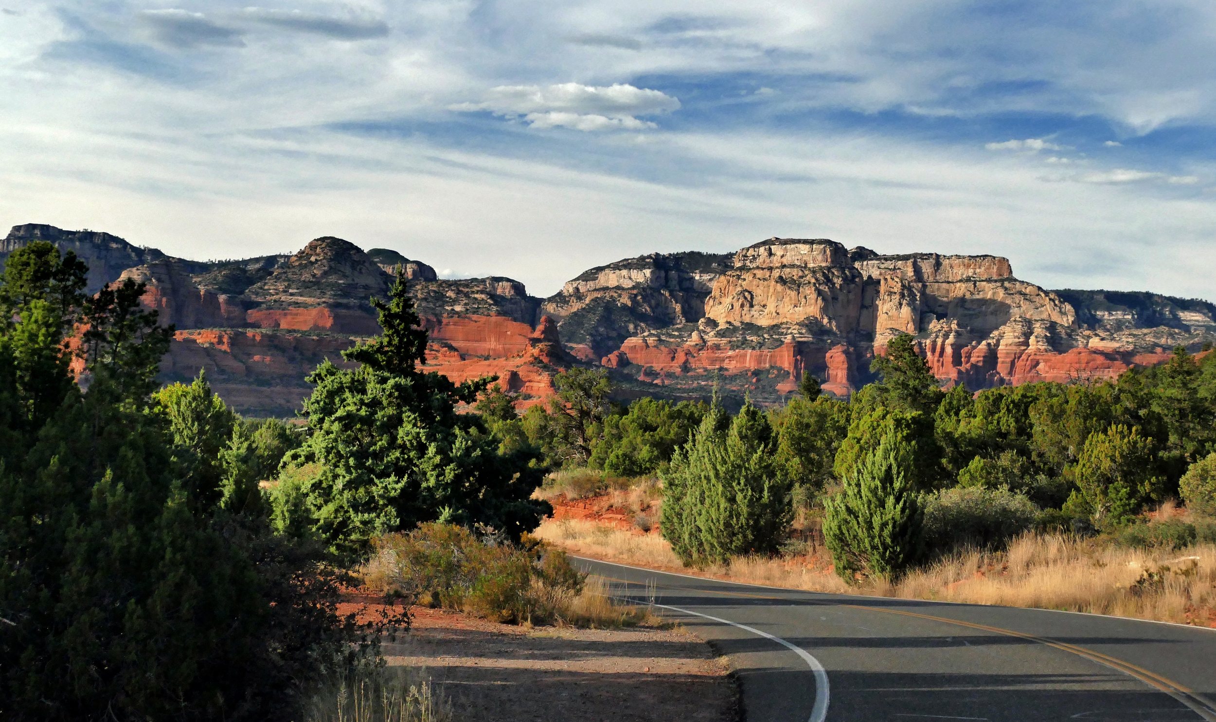 Red sandstone formations above Sedona, Arizona